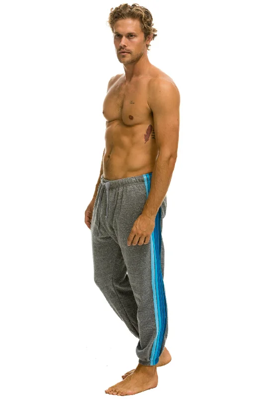 Men's short-sleeve fresh modern-terrain tee-5 STRIPE SWEATPANTS - HEATHER GREY // BLUE