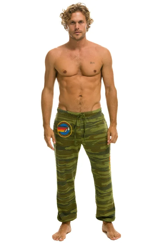 Men's short-sleeve rugged urban-warm-stylish-dark-burgundy tee-AVIATOR NATION MILL VALLEY SWEATPANTS - CAMO