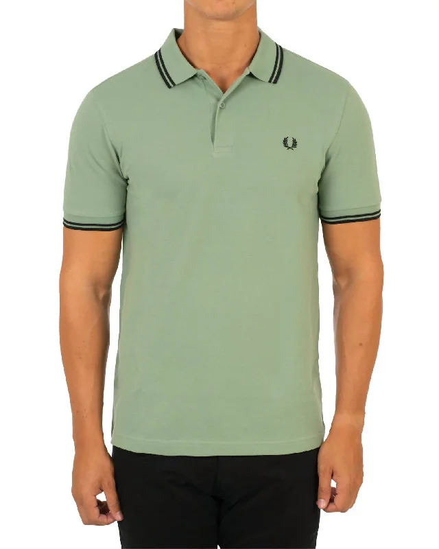 Men's short-sleeve stylish sleek-neutral-casual-nylon shirt-Men's Twin Tipped Polo Shirt In Green/navy