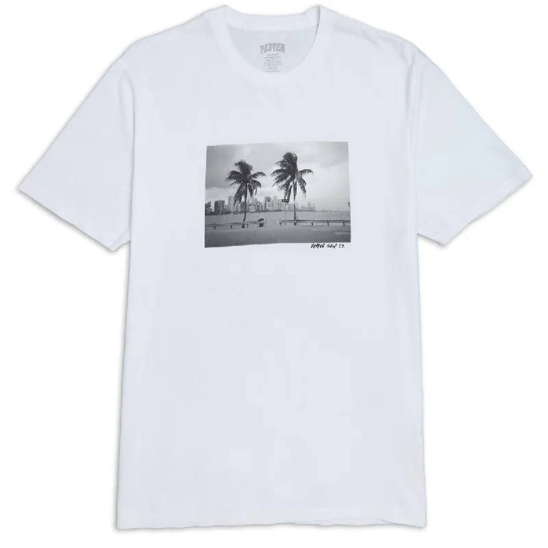 Men's short-sleeve tropical retro-chic-cranberry top-Pepper Brian Delatorre T-Shirt - White